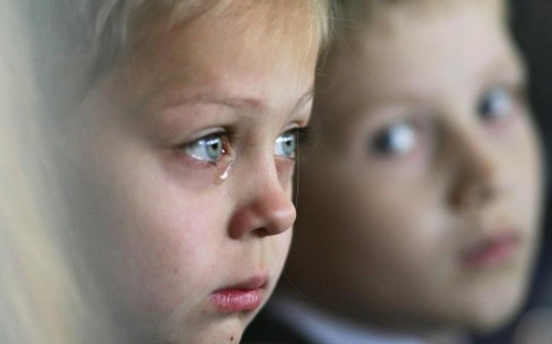 За полгода в Мариуполе у нерадивых родителей забрали 11 детей