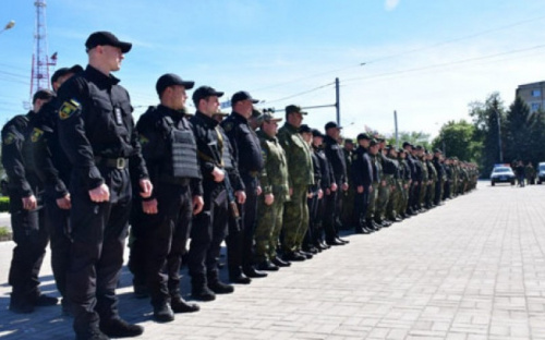 За оперативность в задержании педофила мариупольские полицейские получили благодарности (ФОТО+ВИДЕО)