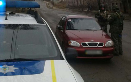За сутки на дорогах Мариуполя полицейские выявили 38 нарушителей