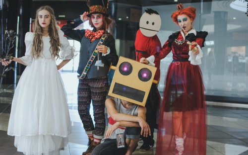Загадочные персонажи от Cosplay INC в Мариуполе (ФОТО)