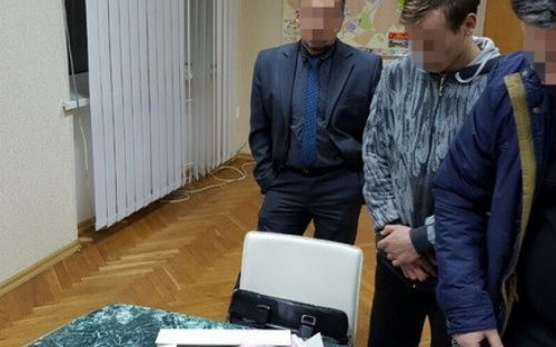 Заместитель мэра Славянска задержан при получении взятки в 150 тысяч гривен