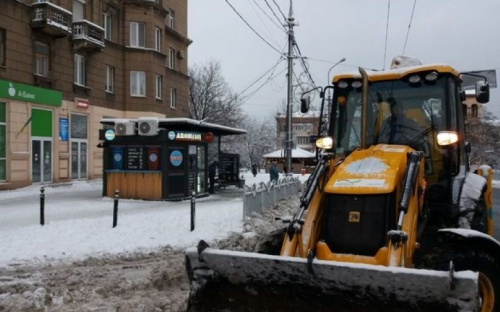 Мариуполь в ожидании снегопада: коммунальщики мобилизуют силы