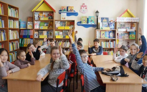 В Мариуполе открылась Донецкая областная детская библиотека (ФОТО)