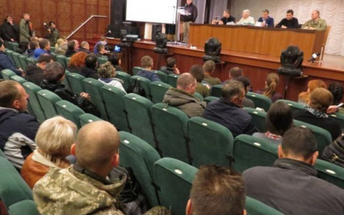 В Мариуполе переформатируют очередь участников АТО, претендующих на землю