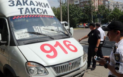 По вине перевозчиков в Мариуполе с начала года произошло 8 ДТП