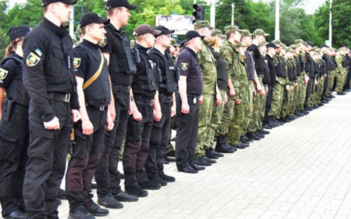 На выходных Мариуполь будут патрулировать усиленные наряды полиции (ФОТО)