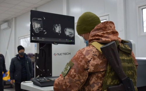Боевики блокируют большинство дорожных коридоров на Донбассе: где можно проехать?