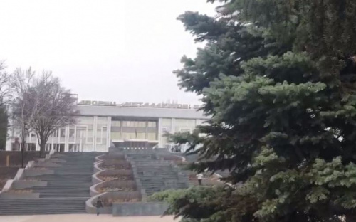 Приход зимы порадовал мариупольцев первым снегом