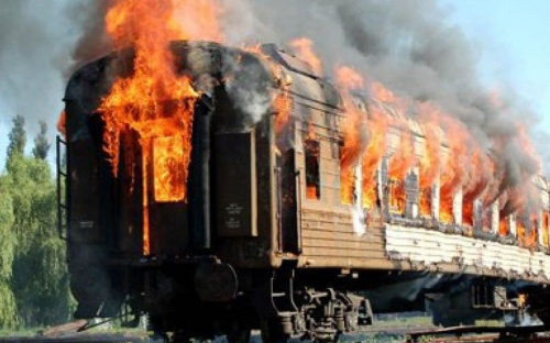 В Мариуполе горел железнодорожный вагон