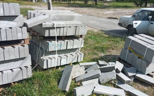 В Мариуполе похитили бордюры со стройки «Уютного двора»