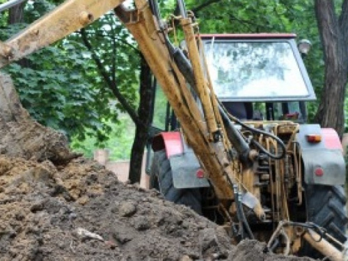 На Левобережье Мариуполя водопровод порвало в 6 местах, по городу – 13 порывов (ФОТО)