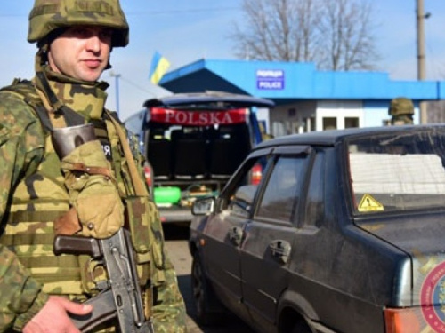 Донетчина. Шестеро охотников попали в полицейский фильтр и лишились ружей