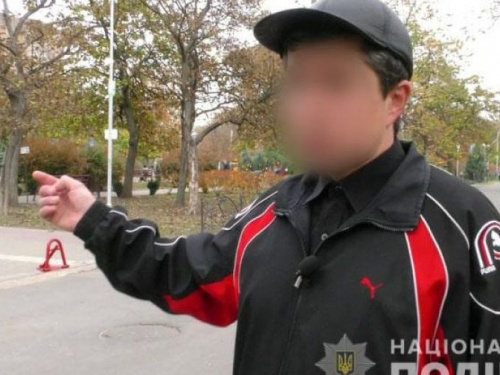 Доброволец-детектив выследил участника разбойного нападения в Мариуполе и сдал полиции (ФОТО)