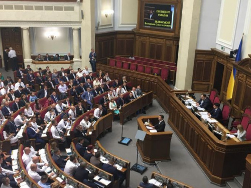 Голосовали до двух часов ночи: какие законопроекты рассмотрела Верховная Рада в первый день