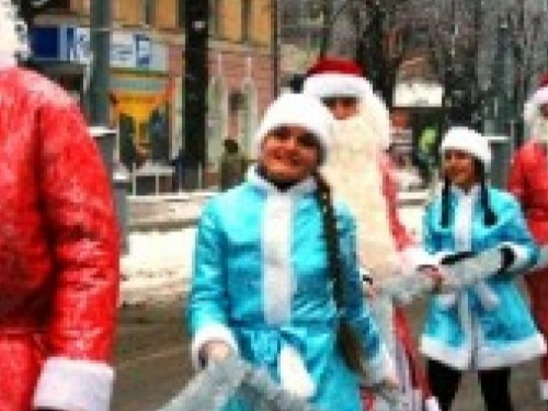 Сегодня в центре Мариуполя пройдет самый необычный парад