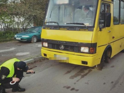 Полицейский техосмотр в Мариуполе не прошли аж три маршрутки