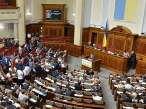 Военное положение вводится в областях, граничащих с Россией, Приднестровьем и в Донбассе (ДОПОЛНЯЕТСЯ)