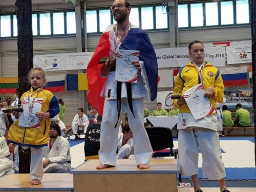 Мариупольчанка стала призером чемпионата мира по пара-карате. Зал аплодировал стоя (ФОТО)
