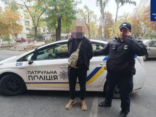 Мариуполец лепил наркотические 