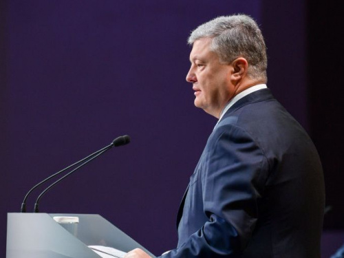 Порошенко рассказал, в каком случае могут продлить военное положение
