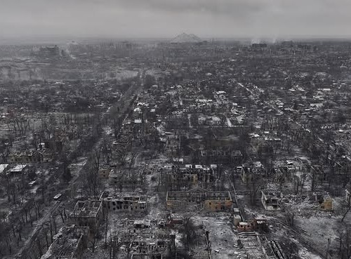 Забули про драмтеатр, загиблих, захисників: чому маріупольцям відмовляють у статусі постраждалих 