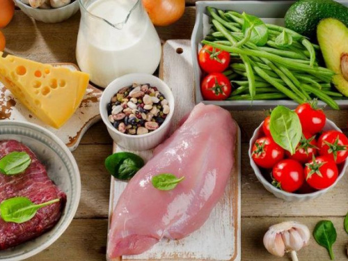 Говядина, колбаса, лук, пшено: какие продукты больше всего подорожали за год в Украине