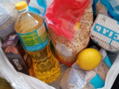 Около 25 тысяч пенсионеров Донетчины получат продуктовые наборы (ФОТО)