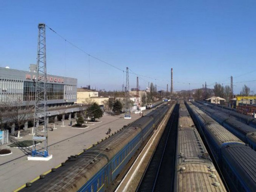 Пригородные поезда в Донбассе будут курсировать до полудня – ДонЖД