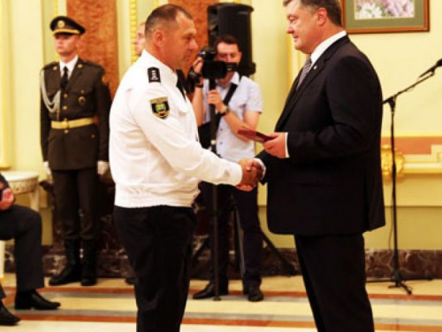 Петр Порошенко наградил полицейских Донецкой области (ФОТО)