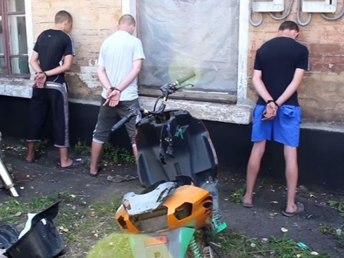 Боевики могут отпустить задержанных в сентябре подростков под домашний арест