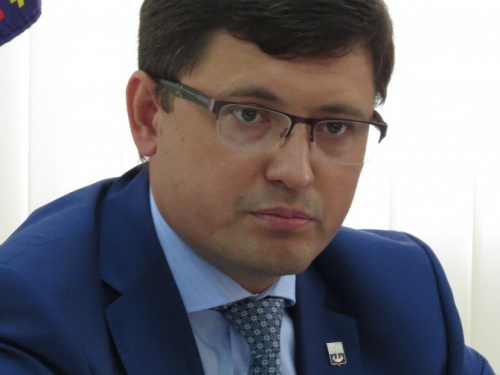 Бойченко: 70% рекламы в Мариуполе размещено незаконно (ФОТО)
