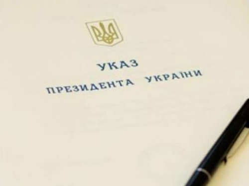 Мариуполь уже второй день живет с военным положением?