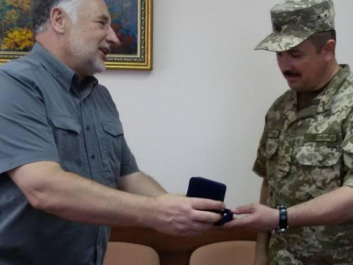 Жебривский наградил руководителя ОТГ «Мариуполь» Александра Нестеренко (ФОТО)
