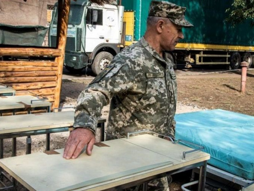 В Мариупольский госпиталь передали гуманитарную помощь на сумму более 200 тысяч гривен (ФОТО)