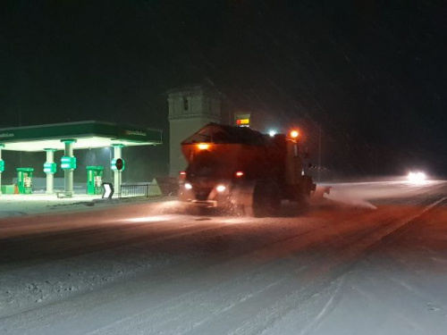 Донетчина в снежном плену: куда звонить мариупольцам, застрявшим в сугробе