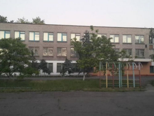 Что будет с закрытыми школами и садами в Мариуполе?