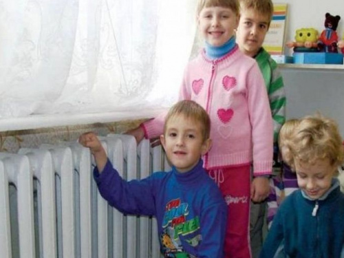 Из-за аварии в Мариуполе закрылись школы, детские сады и вузы (УТОЧНЕНИЕ)