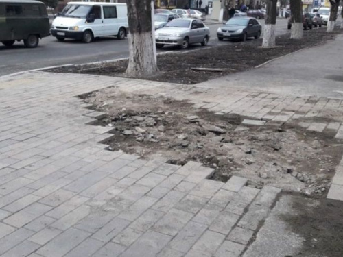 В Мариуполе без разрешения проводили ремонт кабельных линий (ФОТО)