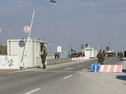 «Скорая» не успела: на КПВВ Донбасса умерла пожилая женщина