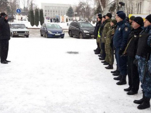 На Донетчине в новогоднюю ночь несколько тысяч полицейских обеспечат безопасность жителей (ФОТО)