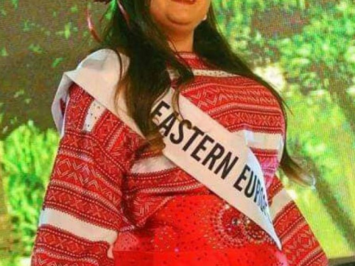 Модель Plus Size везет в Мариуполь две короны с мирового конкурса «Ms.Top of the World Plus Size» (ФОТО)