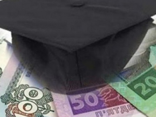Стипендий Кабмина удостоены две студентки мариупольского вуза