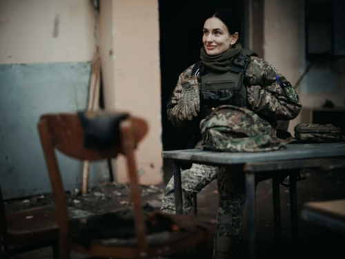 "Бахмутська Відьма" на захисті Донеччини: як успішна юристка стала командувачкою мінометної батареї