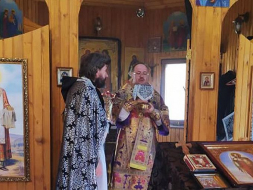 Не больше десяти прихожан. Как православные Мариуполя совершают богослужения во время карантина?