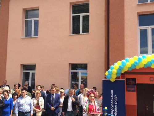 Первое в Украине социальное общежитие для переселенцев открыли в Мариуполе (ФОТО+ВИДЕО)
