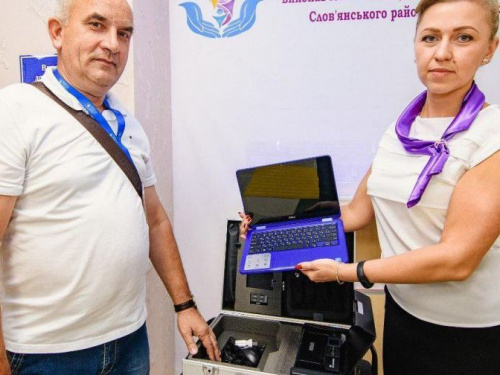 Жители Донетчины смогут получать услуги ЦНАП на дому