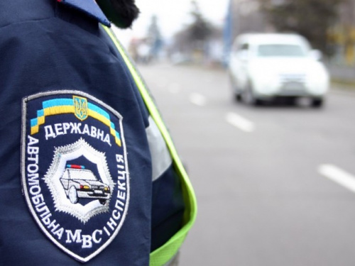 Инспектор Волновахского ГАИ получил за взятку 5 лет тюрьмы с конфискацией