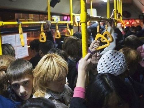 Ехать просто невозможно: мариупольцы просят вновь ввести автобус №100