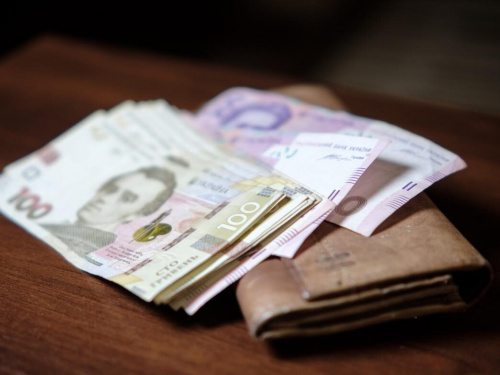 Чи позбавлять переселенця виплат, якщо він відкриє бізнес - роз’яснення
