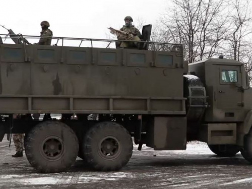 Блокпост в Донбассе оснастили бронированным автомобилем (ФОТО+ВИДЕО)
